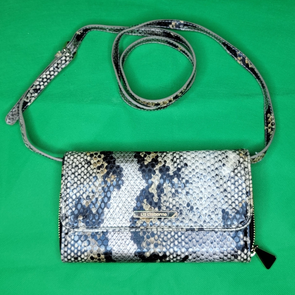 Liz Claiborne wallet